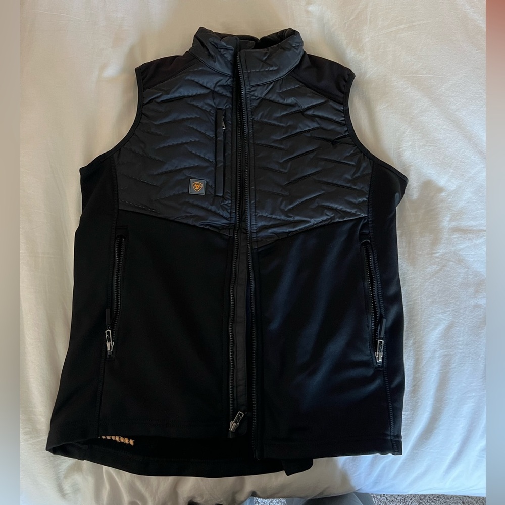 Never worn! Ariat Rebar vest!